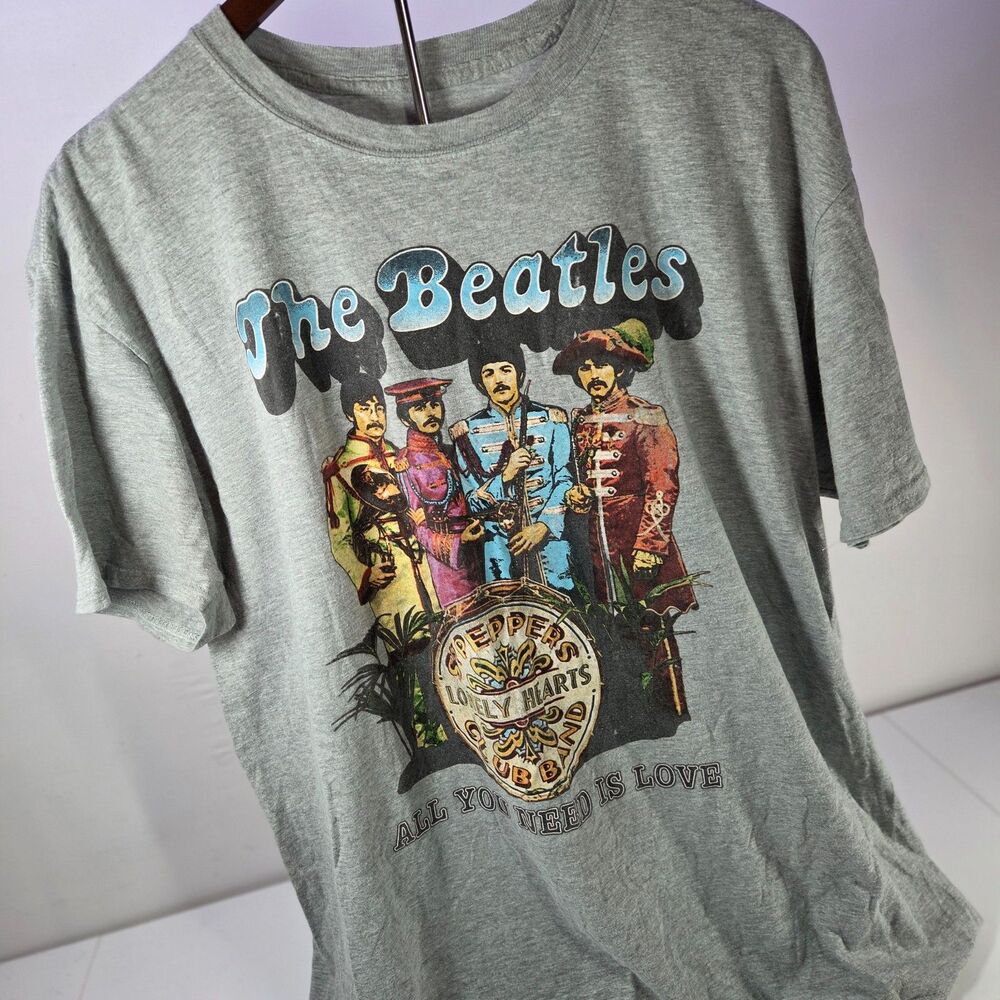 The Beatles Sgt. Pepper All You Need Is Love Graphic T-Shirt Medium